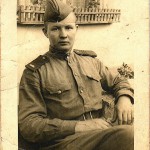 Фотопортрет красноармеца Волницкого И.М. Чехословакия г. Кладпо 30.05.1945 г.